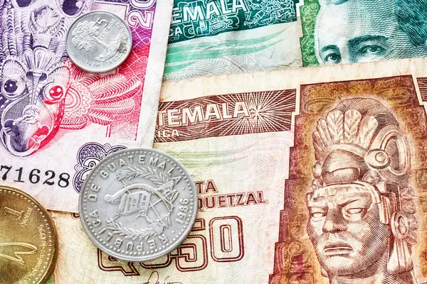 currency quetzal